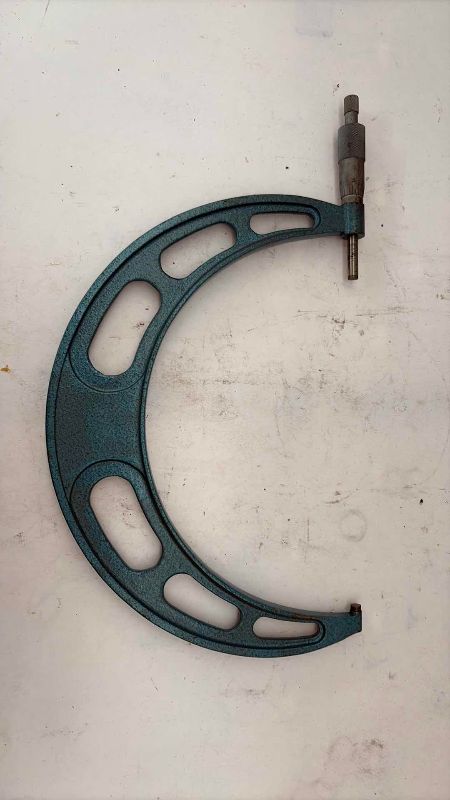 Photo 1 of FOWLER OUTSIDE MICROMETER 8-9”