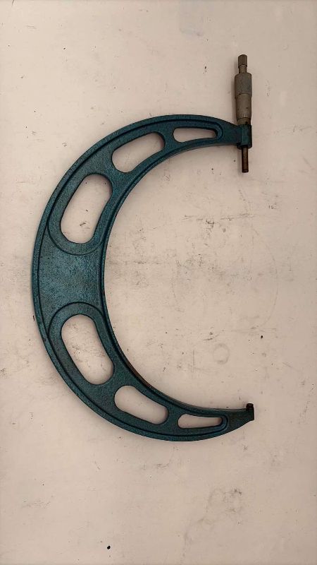 Photo 1 of FOWLER OUTSIDE MICROMETER 9-10”