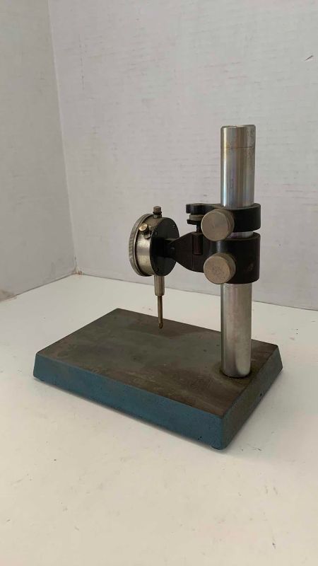 Photo 1 of BROWN & SHARPE FINE ADJUST HEIGHT COMPENSATOR