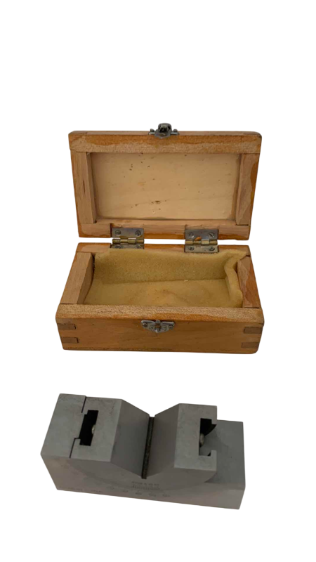 Photo 1 of 1” GRADUATED 0-60 DEGREES ANGLE PLATE