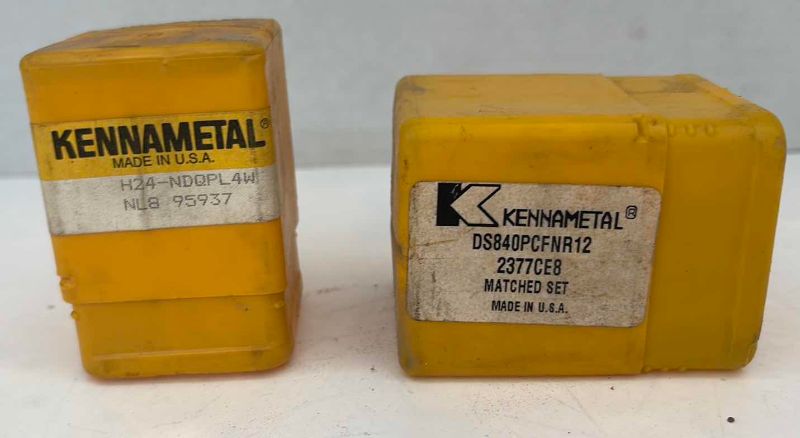 Photo 1 of 2 KENNMETAL TURNING TOOL HOLDERS