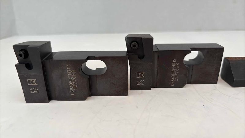 Photo 1 of 2 KENNMETAL TURNING TOOL HOLDERS
