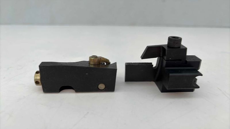 Photo 1 of 2 KENNMETAL TURNING TOOL HOLDERS