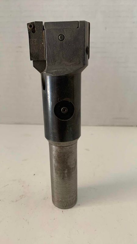 Photo 1 of KENNAMETAL ADJUSTABLE TWIN BORING TOOL