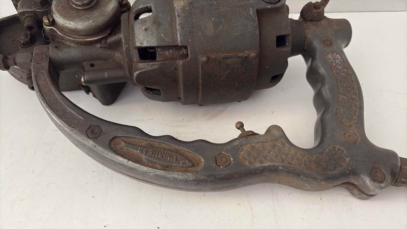 Photo 1 of  VINTAGE STANLEY UNI-SHEAR ELECTRIC SHEET METAL SHEAR CORDED