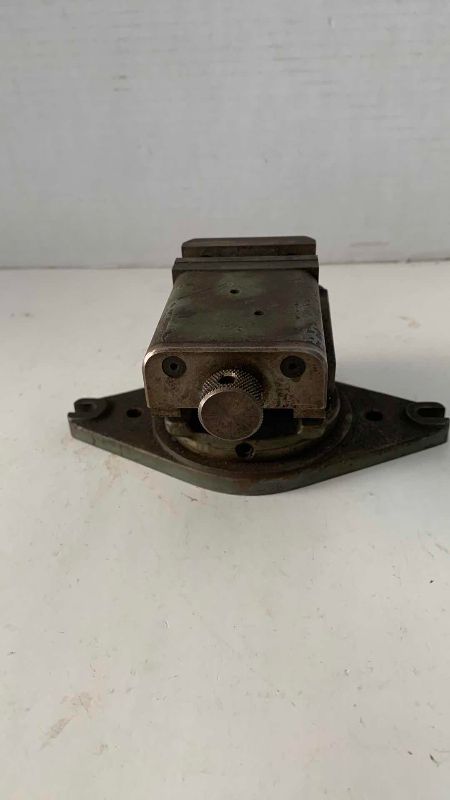 Photo 1 of MACHINE TOOL DRILL PRESS MILLING VISE W/SWIVEL