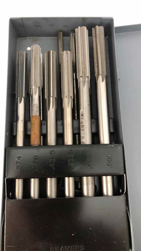 Photo 1 of HUOT STRAIGHT FLUTE CHUCKING REAMERS