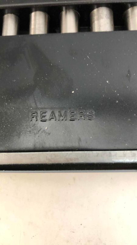 Photo 1 of HUOT STRAIGHT FLUTE CHUCKING REAMERS