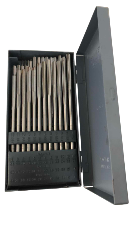 Photo 1 of HUOT STRAIGHT FLUTE CHUCKING REAMERS