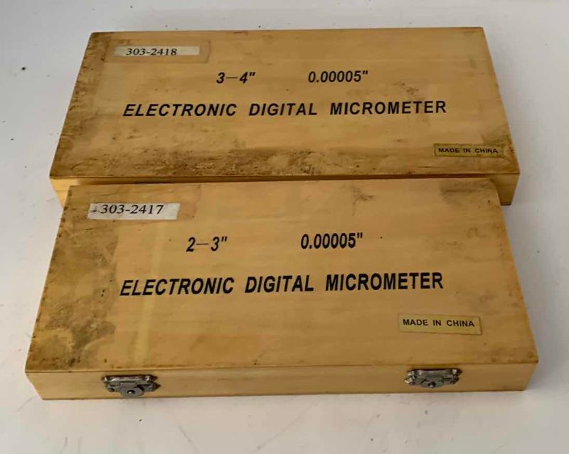 Photo 1 of 2 ELECTRONIC DIGITAL MICROMETERS