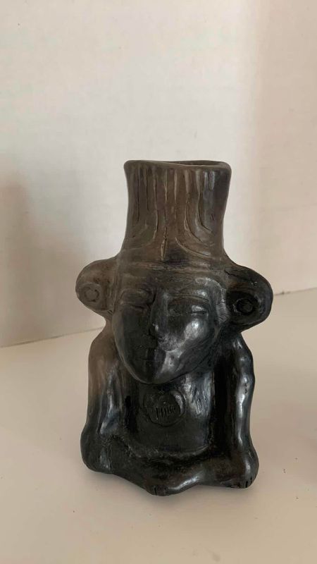 Photo 1 of 2 VINTAGE PRE-COLUMBIAN STYLE TERRACOTTA CLAY DIETY FIGURE S