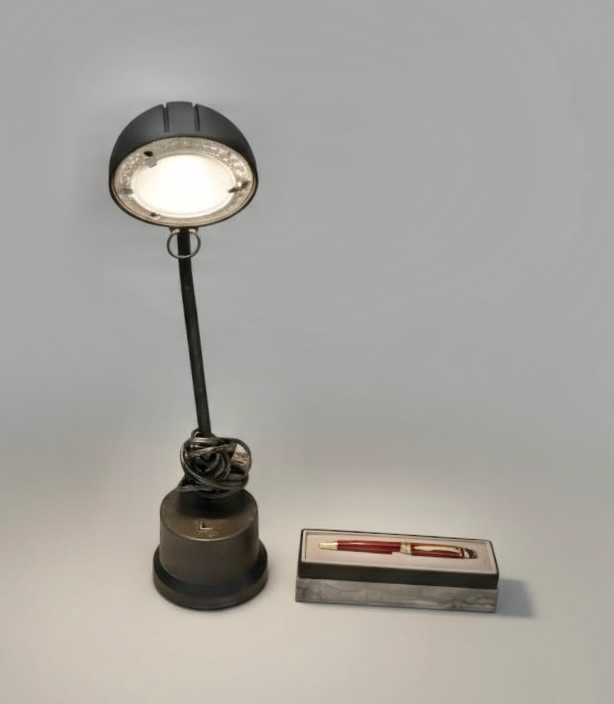 Photo 1 of QUILL PEN& DOME LIGHT