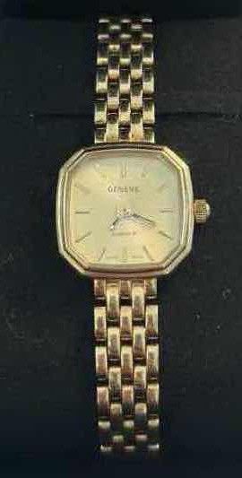 Photo 1 of VINTAGE STYLE ITALIAN GENEVE LADIES WRIST WATCH STAMPED 14K  (585)