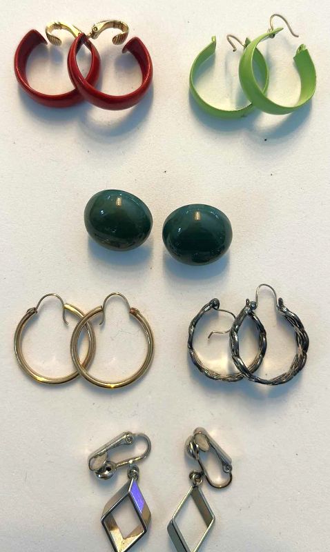 Photo 1 of 7 - DECORATIVE EARRINGS