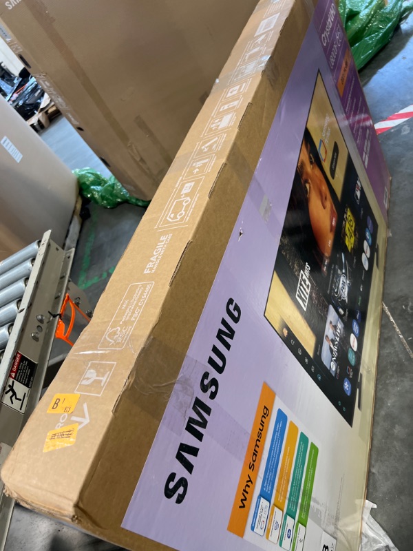 Photo 1 of *** BROKEN TV *** FOR PARTS ONLY FINALK SALE NO RETURNS ***Samsung 65-Inch Class Crystal UHD U8000F 4K Smart TV (2025 Model) Endless Free Content, Crystal Processor 4K, MetalStream Design, Knox Security, Alexa Built-in