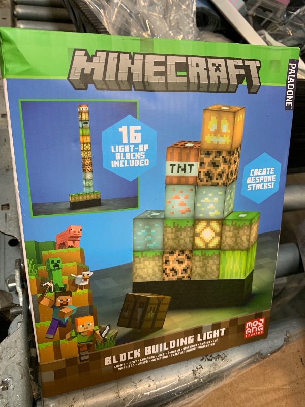 Photo 1 of **MISSING PARTS**Paladone Minecraft Building Block Night Light – Officially Licensed LED Lamp for Boys’ Bedrooms, Gaming Decor & Gifts – Fun Minecraft Room Accessory