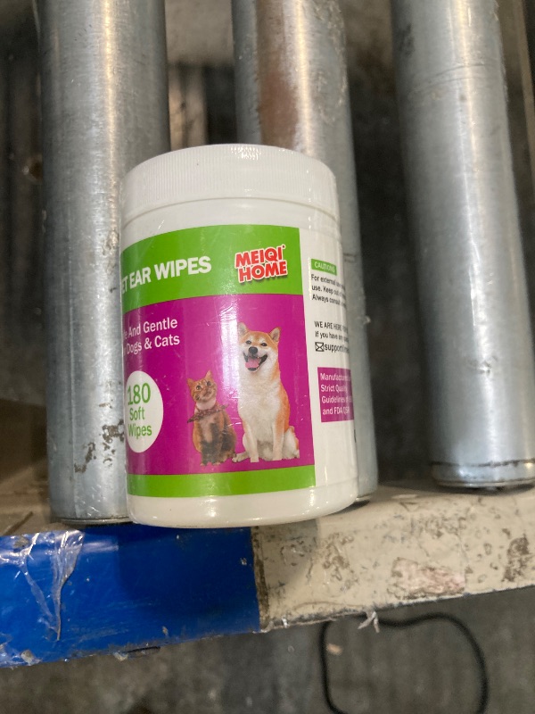 Photo 1 of 180 Count Dog Ear Cleaner Wipes ,Dog Ear Wipes ,Gently Remove Ear Wax, Debris ,Soothes & Relieves Ear Itching, Fresh Mugwort Scent, All Natural Ingredients,Safe & Gentle Ear Wipes for Dogs & Cats BB01-31-26