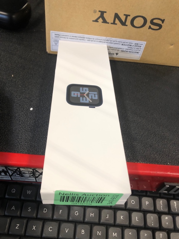 Photo 1 of ** SEALED, OPENED FOR SERIAL NUMBER**
Apple Watch SE (2nd Gen) [GPS 40mm] Smartwatch with Midnight Aluminum Case with Midnight Sport Band S/M. Fitness & Sleep Tracker, Crash Detection, Heart Rate Monitor
