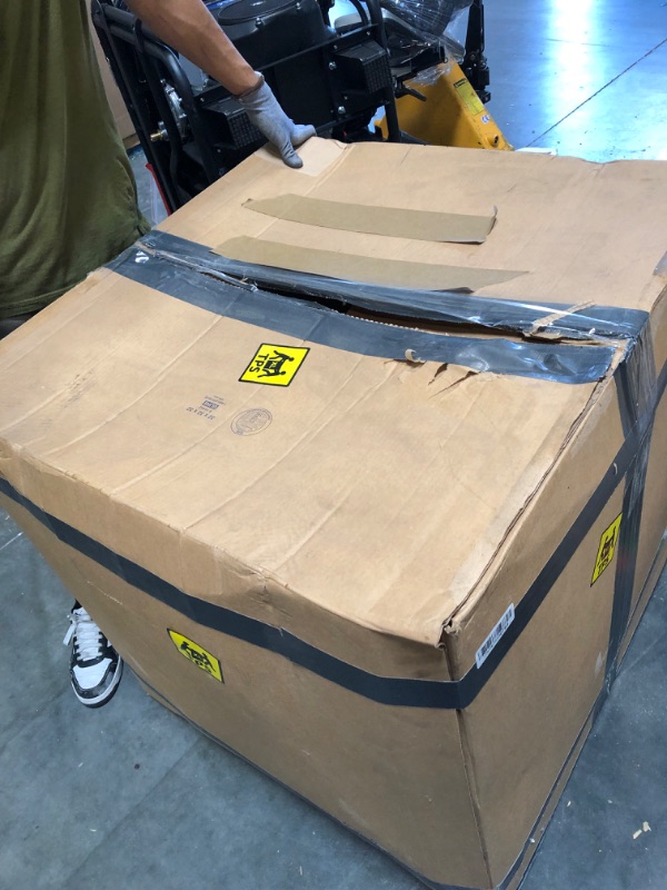 Photo 1 of ** USE FOR PARTS**
iLiving Utility High Velocity Blower, Fume Extractor, Portable Exhaust and Ventilator Fan (Utility 24")