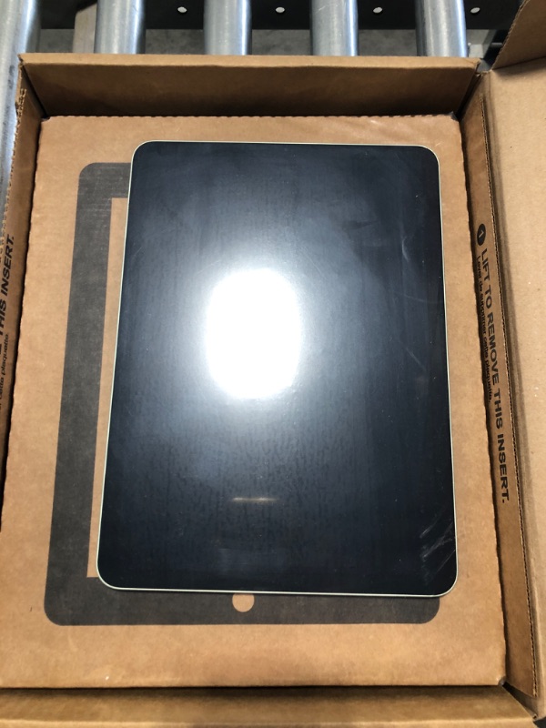 Photo 1 of 2020 Apple iPad Air (10.9-inch, Wi-Fi, 64GB) - Green (4th Generation)