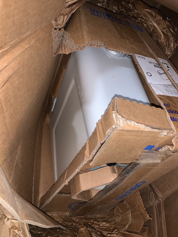 Photo 1 of ******1 PIECE SET*********TOTO Drake Two-Piece Elongated 1.6 GPF Universal Height TORNADO FLUSH Toilet with CEFIONTECT, Cotton White - CST776CSFG#01