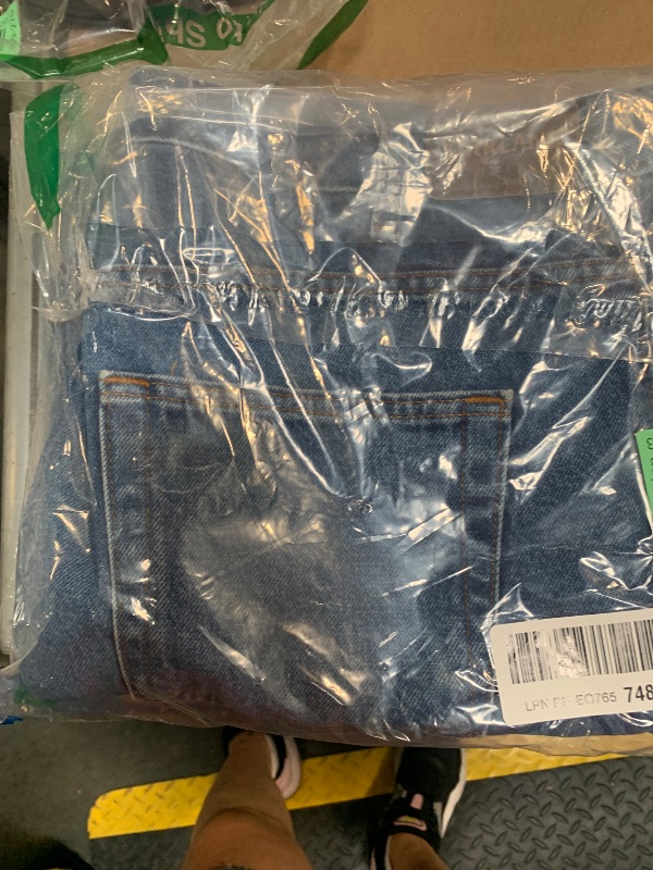 Photo 1 of KIRKLAND Signature Men's Classic 5 Pocket Stretch Jeans (US, Waist Inseam, 36, 29, Regular, Regular, Blue)