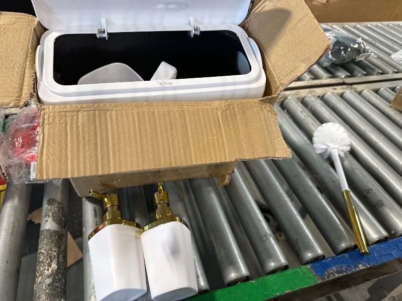 Photo 1 of **ERROR WITH TRASH CAN** XLHOMO 2.6 Gallon Bathroom Trash Can, White 