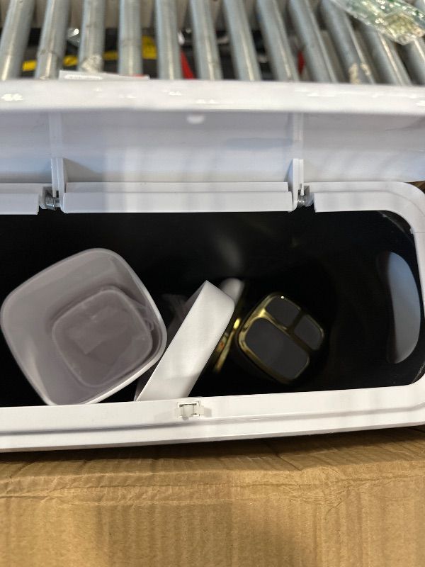 Photo 1 of **ERROR WITH TRASH CAN** XLHOMO 2.6 Gallon Bathroom Trash Can, White 