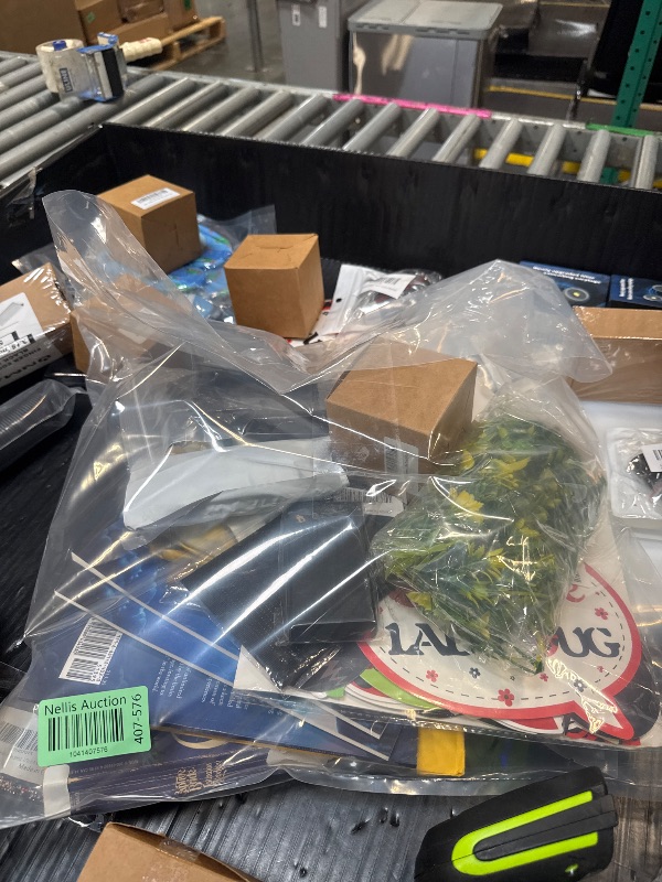 Photo 1 of ***AS IS / NO RETURNS -  FINAL SALE***
***BUNDLED BAG OF  ***
