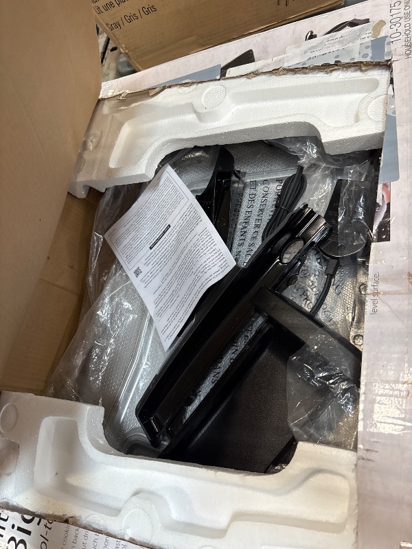 Photo 1 of **FOR PARTS ONLY**Presto 07046 Tilt 'n Drain Big Griddle Cool-Touch Electric Griddle