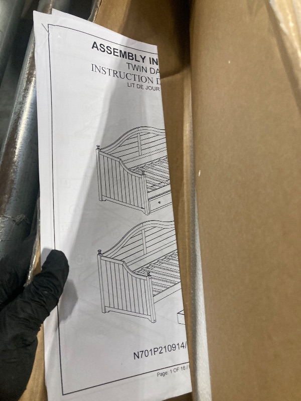 Photo 1 of ***MISSING HARDWARE***
Ball & Cast Twin Size Daybed with 2 Large Storage Drawers,Day Bed Frame W/Cottage-Style Bedboard & Classic Arched Silhouette Design,Wood Slats Support,for Bedroom,Living Room,Apartment,White