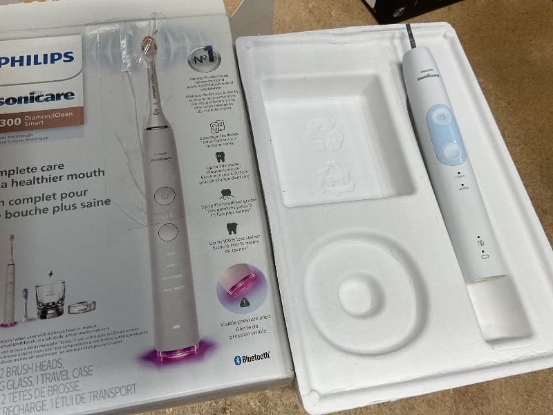 Photo 1 of **DIFFERENT MODEL IN PICTURE, HAS THOSE ACCESSORIES, USED**Philips Sonicare DiamondClean Smart 3000 series Electric Toothbrush, Sonic Toothbrush with App, Pressure Sensor, Brush Head Detection, 4 Brushing Modes and 3 Intensity Levels, White, Model HX9903/