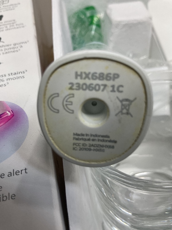 Photo 1 of **DIFFERENT MODEL IN PICTURE, HAS THOSE ACCESSORIES, USED**Philips Sonicare DiamondClean Smart 3000 series Electric Toothbrush, Sonic Toothbrush with App, Pressure Sensor, Brush Head Detection, 4 Brushing Modes and 3 Intensity Levels, White, Model HX9903/