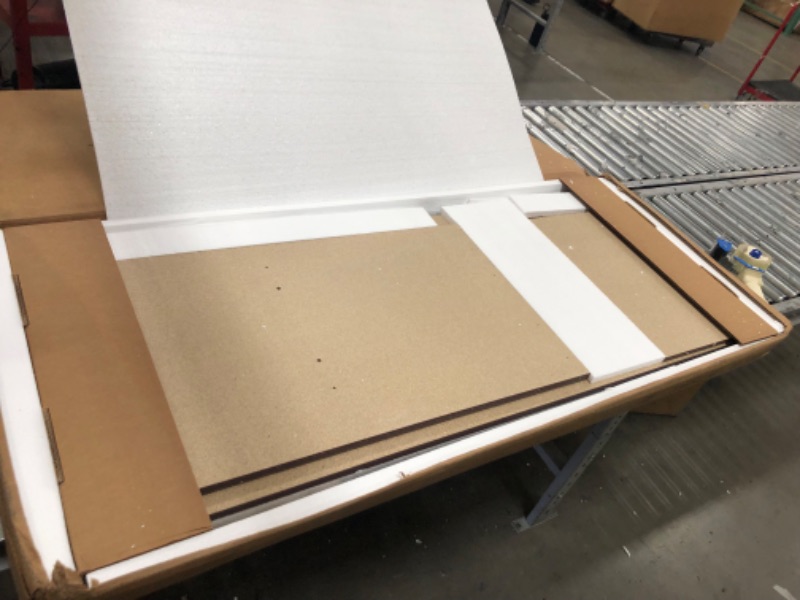 Photo 1 of Bush FURNITURE L DESK Office Desk - Brown
****BOX 2/2 ONLY, BOX 1/2 MISSING.***
