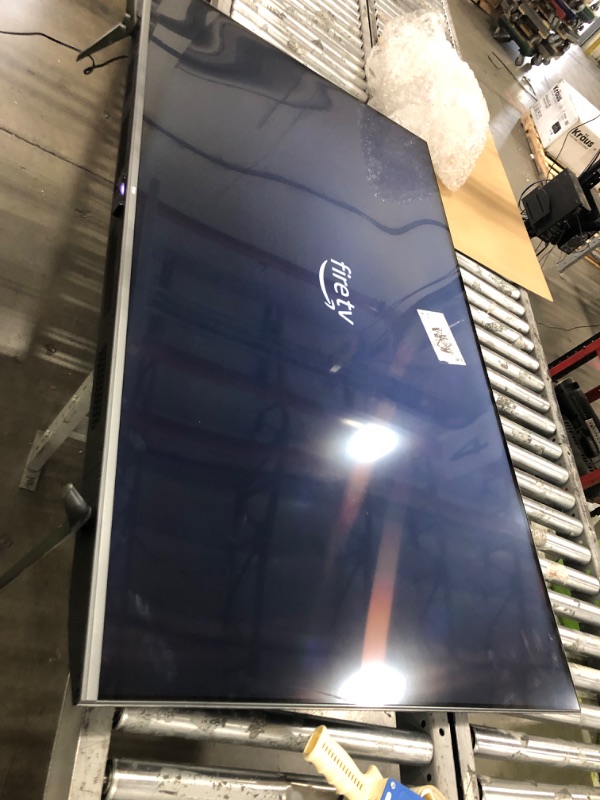 Photo 1 of Amazon Fire TV 50" 4-Series, 4K UHD smart TV