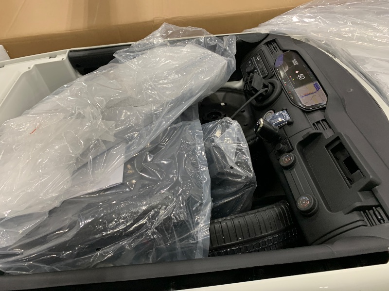 Photo 1 of ***TRUCK/TRAILER PICK UP ONLY** (PARTS) (SIGNS OF USE/DAMAGE) coucheta 2 Seater Ride On Car for Kids, Licensed Land Rover 24V 7AH 5MPH Ride On Toys With Parent Remote Control, Kids Electric Vehicles Battery Powered Cars for Toddlers, Spring Suspension, LE