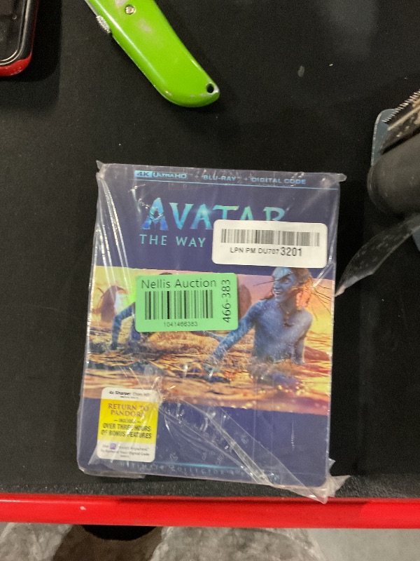 Photo 1 of **BONUS FEATURE DISK IS DAMAGED**Avatar: The Way Of Water [4K UHD] Blu-Ray 