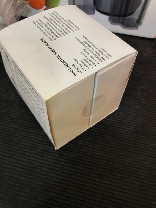 Photo 1 of Siterlink  Detectors 10 Year Battery Operated,UL217-9th Listed Smoke Alarm with Test-Silence Button,Photoelectric Sensor Fire Alarms Smoke Detectors with LED Lights for Home, GS525A (2 Pack)