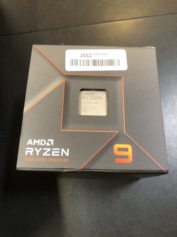 Photo 3 of AMD Ryzen 9 7950X 16-Core, 32-Thread Unlocked Desktop Processor