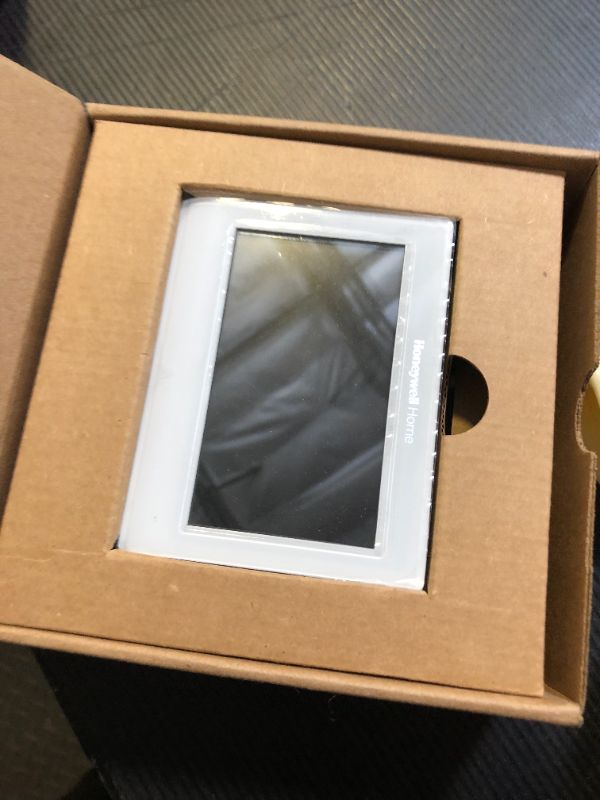 Photo 1 of Honeywell Home RTH9600WF Smart Color Thermostat Energy Star Wi-Fi Programmable Touchscreen Alexa Ready - C-Wire Required, Not Compatible with Line Volt Heating