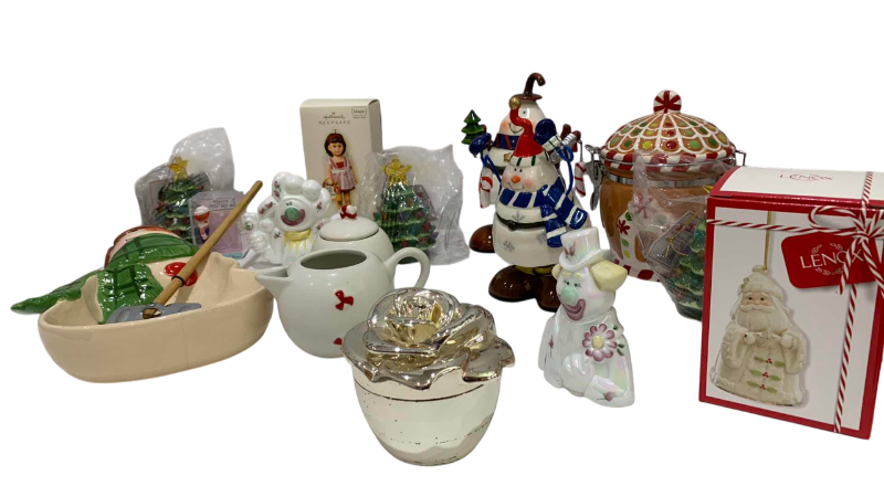 Photo 1 of CHRISTMAS DECORATIONS