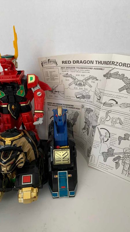 Photo 1 of VINTAGE MIGHTY MORPHING POWER RANGERS THUNDERZORD ASSAULT TEAM ACTION FIGURE