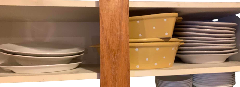 Photo 1 of CONTENTS OF SHELF