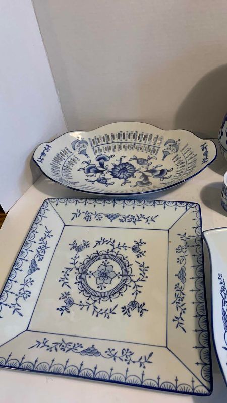 Photo 1 of 8 PIECES OF SERVICE WARE