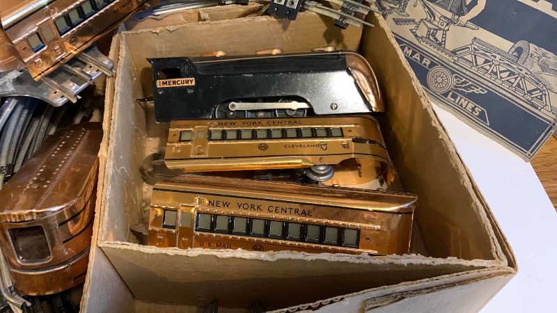 Photo 1 of $500 WITH TRACKS AND ORIGINAL BOX