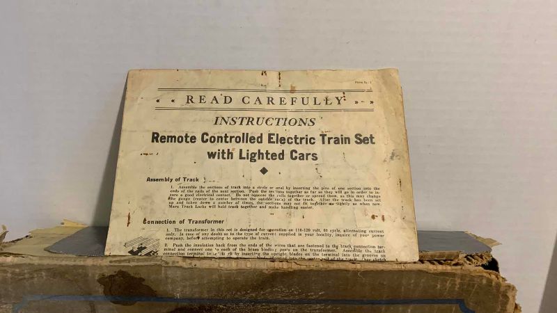 Photo 1 of $500 WITH TRACKS AND ORIGINAL BOX