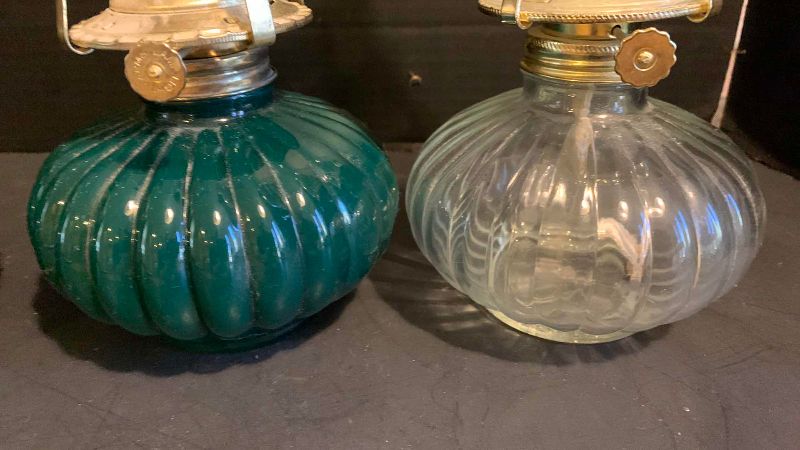 Photo 1 of 3 VINTAGE LAMPLIGHT FARMS EMERALD GREEN HOBNOB BASE OIL LAMPS