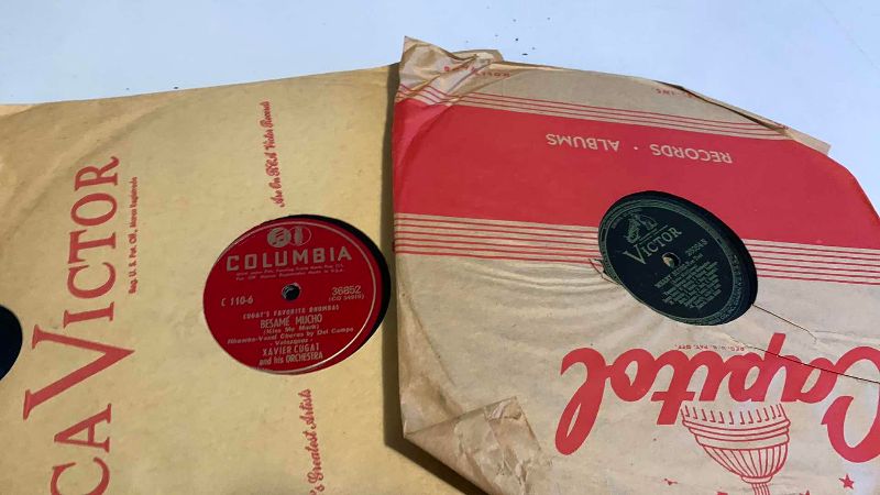 Photo 1 of 14 VINTAGE 78 SPEED RECORDS