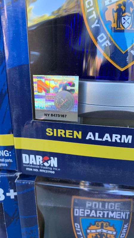 Photo 1 of 4 DARON NEW YORK POLICE DEPARTMENT SIREN ALARM CLOCKS