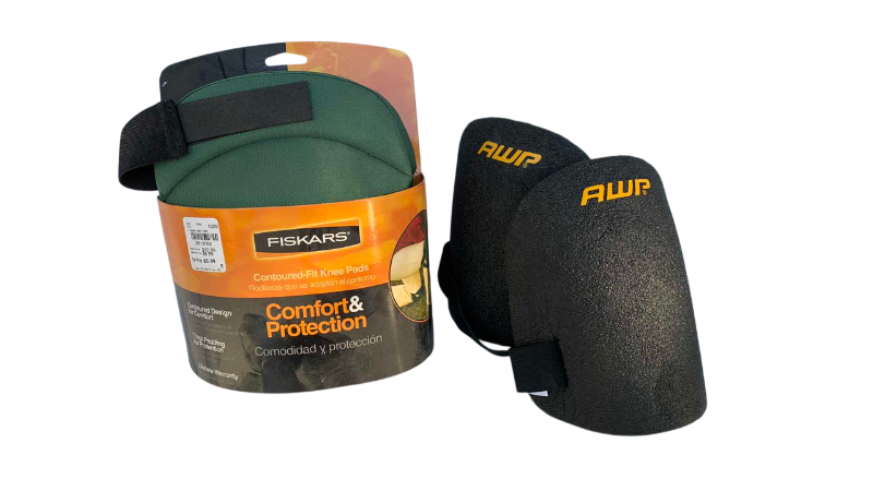 Photo 1 of 2 SETS OF KNEEPADS